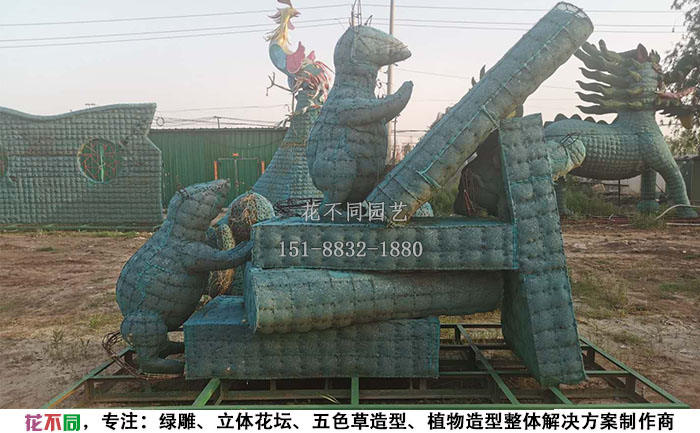 植物綠雕動(dòng)物造型骨架-老鼠現(xiàn)場實(shí)拍圖