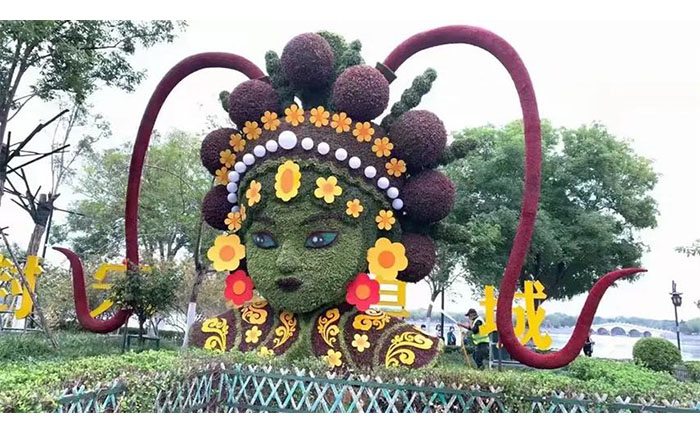 紅草綠草黃草組合造景實(shí)景與設(shè)計(jì)手稿對(duì)比圖